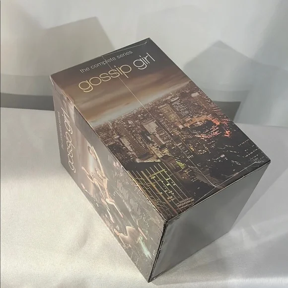 [初回限定生産品]Gossip Girl DVD ボックスセット GOSSIP GIRL: the Complete Series, Brand New 29-disc Dvd Box